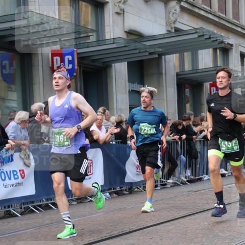 13.09.2026 - 21. swb-Marathon Bremen Strokosch-Dieckow http://msf.ph/oto/10316918 13.09.2026 13:16:36 Ziel 385, 472, 675, 696, 734, 827, 1970, 2319, 2473, 2474, 2809, 3246, 3706, 3716, 3961, 4135, 4137, 4156, 4485, 5772, 6049, 6531, 6535, 6704, 6819, 6953, 7284, 7297, 7387, 7875, 8858, 755, 792, 816, 985, 1076, 1162, 2474, 2604, 5255, 5554, 5963, 6367, 7053, 7603, 7801, 7875, 8171, 8288, 9031, 9115 meine-sportfotos.de