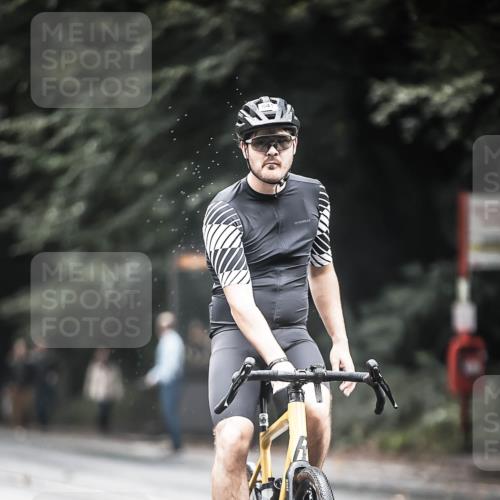13.09.2026 - Stadtparktriathlon H.Heesch http://msf.ph/oto/10316920 13.09.2026 11:52:34 Radfahren 806, 815, 841, 928 meine-sportfotos.de