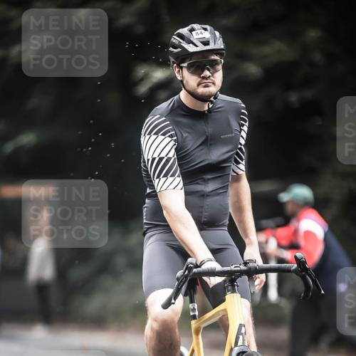 13.09.2026 - Stadtparktriathlon H.Heesch http://msf.ph/oto/10316934 13.09.2026 11:52:34 Radfahren 806, 815, 841, 928 meine-sportfotos.de