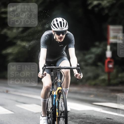 13.09.2026 - Stadtparktriathlon H.Heesch http://msf.ph/oto/10316943 13.09.2026 13:00:38 Radfahren 1143, 1282, 1351, 1370 meine-sportfotos.de