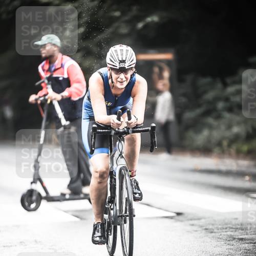 13.09.2026 - Stadtparktriathlon H.Heesch http://msf.ph/oto/10316951 13.09.2026 11:52:36 Radfahren 815, 841 meine-sportfotos.de