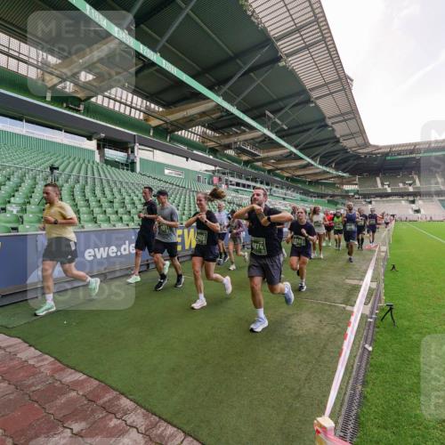 13.09.2026 - 21. swb-Marathon Bremen Michael Burmester http://msf.ph/oto/10316957 13.09.2026 13:14:10 Laufen im Stadion 183, 270, 278, 300, 349, 414, 460, 576, 600, 631, 695, 702, 768, 933, 950, 956, 1005, 1008, 1143, 1392, 1408, 1426, 1573, 1596, 1641, 1818, 1819, 1991, 2024, 2035, 2079, 2233, 2264, 2314, 2387, 2412, 2439, 2457, 2461, 2478, 2494, 2521, 2540, 2564, 2612, 2665, 2684, 2690, 2691, 2693, 2737, 2773, 2792, 2816, 2829, 2838, 2860, 2861, 2865, 2884, 2887, 2921, 2972, 2978, 3016, 3111, 3209, 3253, 3277, 3293, 3304, 3313, 3378, 3405, 3428, 3653, 3661, 3680, 4034, 4080, 4306 meine-sportfotos.de