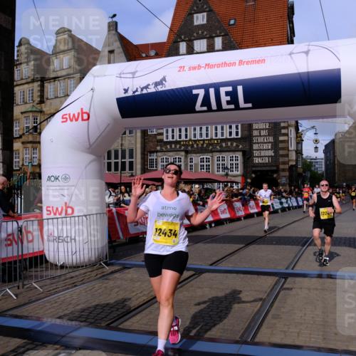 13.09.2026 - 21. swb-Marathon Bremen Tim E. http://msf.ph/oto/10316962 13.09.2026 10:57:06 Ziel 10372, 10486, 10540, 10610, 10721, 10771, 10824, 10888, 10936, 11000, 11064, 11079, 11328, 11474, 11601, 11872, 11946, 12284, 12434 meine-sportfotos.de