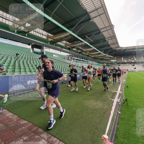 13.09.2026 - 21. swb-Marathon Bremen Michael Burmester http://msf.ph/oto/10316974 13.09.2026 13:14:12 Laufen im Stadion 183, 270, 278, 300, 349, 414, 460, 576, 600, 631, 695, 702, 768, 933, 950, 956, 1005, 1008, 1143, 1392, 1408, 1426, 1573, 1596, 1641, 1818, 1819, 1991, 2024, 2035, 2079, 2233, 2264, 2314, 2387, 2412, 2439, 2457, 2461, 2478, 2494, 2521, 2540, 2564, 2612, 2665, 2684, 2690, 2691, 2693, 2737, 2773, 2792, 2816, 2829, 2838, 2860, 2861, 2865, 2884, 2887, 2921, 2972, 2978, 3016, 3111, 3209, 3253, 3277, 3293, 3304, 3313, 3355, 3378, 3405, 3428, 3653, 3661, 3680, 4034, 4080, 4306 meine-sportfotos.de