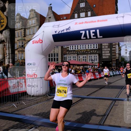 13.09.2026 - 21. swb-Marathon Bremen Tim E. http://msf.ph/oto/10316996 13.09.2026 10:57:06 Ziel 10372, 10486, 10540, 10610, 10721, 10771, 10824, 10888, 10936, 11000, 11064, 11079, 11328, 11474, 11601, 11872, 11946, 12284, 12434 meine-sportfotos.de