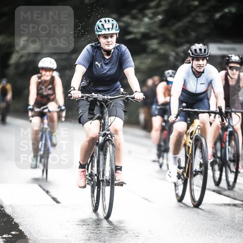 13.09.2026 - Stadtparktriathlon H.Heesch http://msf.ph/oto/10317024 13.09.2026 11:52:46 Radfahren 709, 721, 729, 747, 756, 760, 861, 895, 938 meine-sportfotos.de