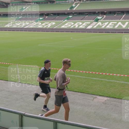 13.09.2026 - 21. swb-Marathon Bremen Michael Burmester http://msf.ph/oto/10317061 13.09.2026 12:52:11 Laufen im Stadion 102, 107, 235, 335, 683, 734, 771, 792, 863, 1033, 1043, 1125, 1146, 1162, 1232, 1252, 1297, 1455, 1492, 1510, 1542, 1613, 1646, 1955, 1970, 2007, 2008, 2043, 2203, 2295, 2350, 2442, 2444, 2447, 2480, 2498, 2759, 2767, 2847, 3085, 3149, 3236, 3336, 3440, 3448, 3484, 3566, 3703, 3808, 3830, 3899, 3959, 3988, 4023, 4165, 4283, 4429, 4473, 4475, 4559, 4571, 4573, 4582, 4605, 4727, 4781, 4782, 4895, 5066, 5079, 5152, 5168, 5379, 5521, 5696, 6274, 8033, 8798 meine-sportfotos.de