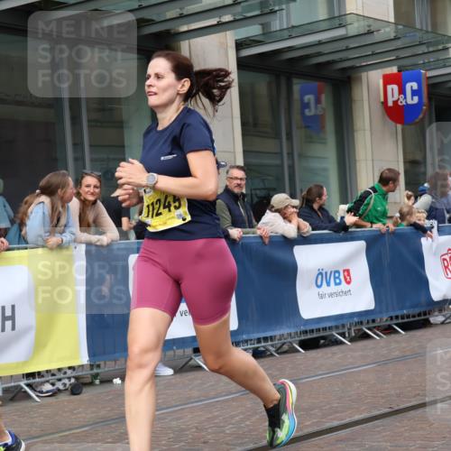 13.09.2026 - 21. swb-Marathon Bremen Strokosch-Dieckow http://msf.ph/oto/10317062 13.09.2026 10:57:32 Ziel 10078, 10460, 10559, 10565, 10707, 10728, 11136, 11153, 11245, 11332, 11532, 11568, 11824, 11856, 11863, 12222, 12228, 12231, 12264, 12427, 12551, 12555, 10166, 10177, 10226, 10300, 10394, 10517, 10518, 10578, 10687, 10969, 11106, 11245, 11365, 11480, 11498, 11609, 11667, 11734, 11965, 11966, 12037, 12111, 12263, 12372, 12382, 12383, 12400, 12411 meine-sportfotos.de