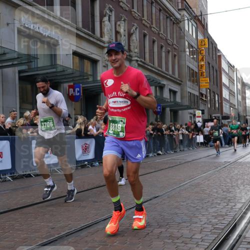 13.09.2026 - 21. swb-Marathon Bremen Strokosch-Dieckow http://msf.ph/oto/10317161 13.09.2026 13:16:39 Ziel 385, 472, 675, 734, 827, 1970, 2319, 2473, 2809, 3246, 3706, 3716, 3961, 4135, 4137, 4156, 5772, 6049, 6531, 6535, 6624, 6704, 6819, 6953, 7284, 7297, 7387, 8111, 8418, 8858, 696, 755, 792, 816, 985, 1076, 1162, 2474, 2604, 4485, 5255, 5554, 5963, 6367, 7053, 7603, 7801, 7875, 8171, 8288 meine-sportfotos.de