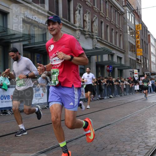 13.09.2026 - 21. swb-Marathon Bremen Strokosch-Dieckow http://msf.ph/oto/10317182 13.09.2026 13:16:40 Ziel 385, 472, 675, 734, 827, 1970, 2052, 2319, 2473, 2809, 3246, 3706, 3716, 3961, 4135, 4137, 4156, 5772, 6049, 6531, 6535, 6624, 6704, 6819, 6953, 7284, 7297, 7387, 8111, 8418, 8858, 696, 734, 792, 816, 827, 985, 1076, 1162, 2474, 2604, 4135, 4485, 5255, 5554, 5963, 6367, 7053, 7603, 7801, 7875, 8171, 8288 meine-sportfotos.de