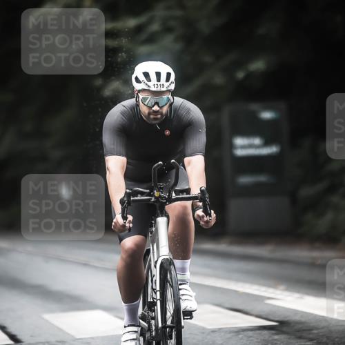 13.09.2026 - Stadtparktriathlon H.Heesch http://msf.ph/oto/10317189 13.09.2026 13:00:55 Radfahren 1228, 1230, 1274, 1319, 1324, 1367 meine-sportfotos.de