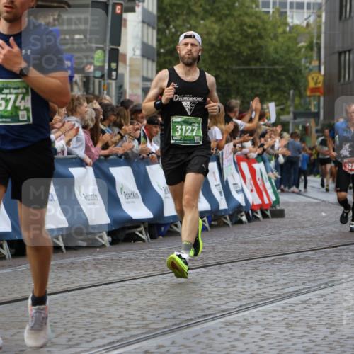 13.09.2026 - 21. swb-Marathon Bremen Strokosch-Dieckow http://msf.ph/oto/10317191 13.09.2026 13:06:46 Ziel 474, 1770, 1901, 1921, 2832, 4777, 7590, 8621, 9934, 13148, 521, 749, 3127, 3794, 3973, 4574, 8580, 8888, 9708 meine-sportfotos.de