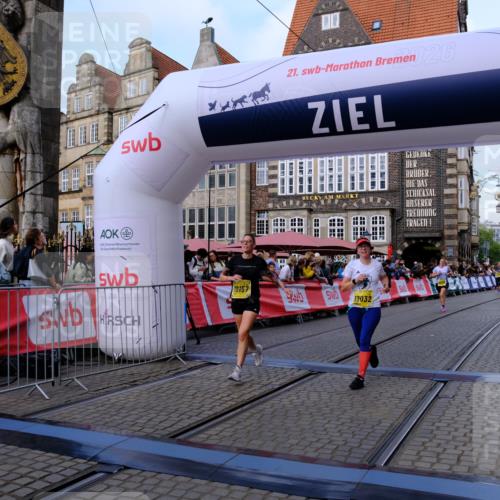 13.09.2026 - 21. swb-Marathon Bremen Tim E. http://msf.ph/oto/10317199 13.09.2026 10:57:18 Ziel 10157, 10408, 10610, 10772, 11000, 11079, 11236, 11328, 11484, 11946, 12032, 12284 meine-sportfotos.de