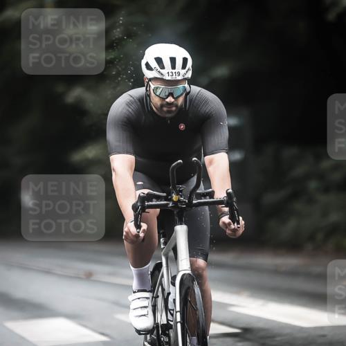 13.09.2026 - Stadtparktriathlon H.Heesch http://msf.ph/oto/10317200 13.09.2026 13:00:55 Radfahren 1228, 1230, 1274, 1319, 1324, 1367 meine-sportfotos.de