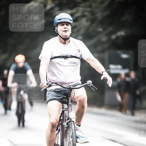 13.09.2026 - Stadtparktriathlon H.Heesch http://msf.ph/oto/10317201 13.09.2026 11:52:56 Radfahren 758, 829, 852, 854, 887 meine-sportfotos.de