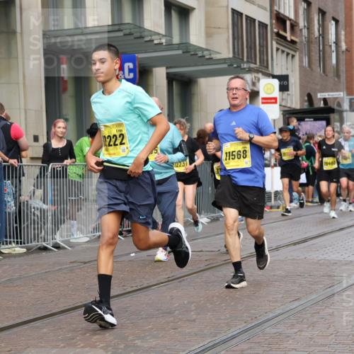 13.09.2026 - 21. swb-Marathon Bremen Strokosch-Dieckow http://msf.ph/oto/10317203 13.09.2026 10:57:35 Ziel 10078, 10460, 10543, 10559, 10565, 10604, 10707, 10728, 10826, 11136, 11153, 11332, 11532, 11568, 11824, 11856, 11863, 12228, 12231, 12264, 12427, 12551, 12555, 10177, 10226, 10300, 10394, 10517, 10518, 10687, 11106, 11245, 11365, 11480, 11498, 11609, 11734, 11965, 11966, 12037, 12111, 12222, 12263, 12372, 12382, 12383, 12400, 12411 meine-sportfotos.de