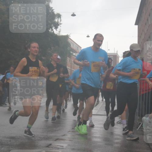 13.09.2026 - Kiel Lauf Markus Tischler http://msf.ph/oto/10317204 13.09.2026 10:47:46 Fleethörn 1401, 6024, 5849, 5438 meine-sportfotos.de