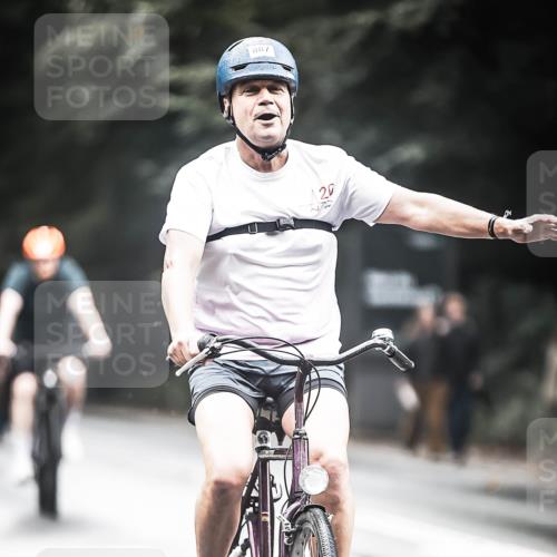 13.09.2026 - Stadtparktriathlon H.Heesch http://msf.ph/oto/10317218 13.09.2026 11:52:56 Radfahren 758, 829, 852, 854, 887 meine-sportfotos.de