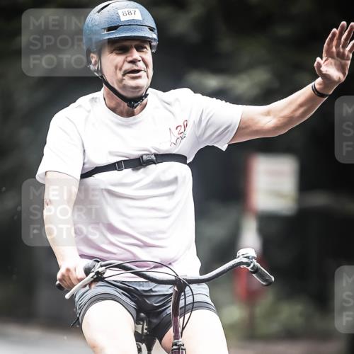 13.09.2026 - Stadtparktriathlon H.Heesch http://msf.ph/oto/10317240 13.09.2026 11:52:57 Radfahren 758, 829, 852, 854, 887 meine-sportfotos.de