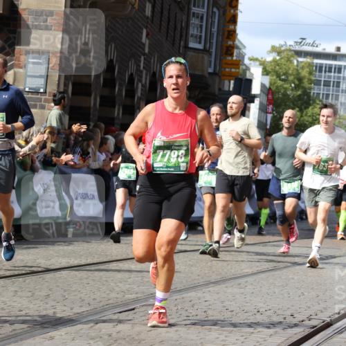 13.09.2026 - 21. swb-Marathon Bremen Strokosch-Dieckow http://msf.ph/oto/10317245 13.09.2026 13:31:02 Ziel 625, 800, 834, 1533, 1771, 1841, 1926, 1941, 2369, 2452, 2723, 2985, 4206, 4332, 4342, 4425, 4748, 4757, 4920, 5551, 5681, 5802, 5822, 5900, 6134, 6343, 6347, 6523, 6988, 7012, 7253, 7567, 7645, 9290, 9653, 9692, 9695, 9699, 9767, 9825, 13090, 217, 1398, 2244, 2513, 2802, 3396, 3762, 3800, 4477, 4647, 5673, 5846, 6419, 6619, 6732, 7359, 7637, 7812, 7882, 8097, 8342, 8382, 8726, 9147, 9274, 9337, 9969, 9977 meine-sportfotos.de