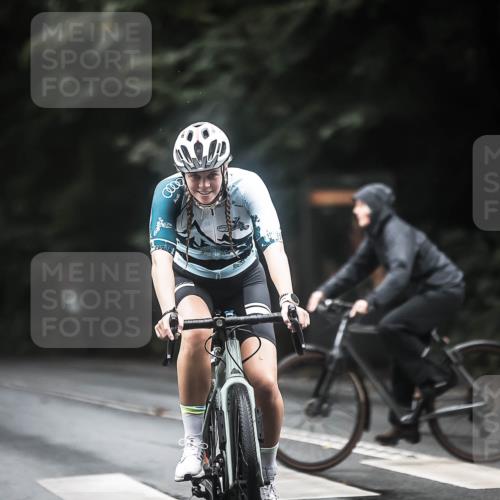 13.09.2026 - Stadtparktriathlon H.Heesch http://msf.ph/oto/10317263 13.09.2026 13:01:00 Radfahren 1298, 1319, 1321, 1324, 1367 meine-sportfotos.de