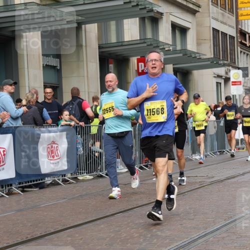 13.09.2026 - 21. swb-Marathon Bremen Strokosch-Dieckow http://msf.ph/oto/10317278 13.09.2026 10:57:36 Ziel 10078, 10460, 10543, 10559, 10565, 10604, 10707, 10728, 10826, 10903, 11136, 11153, 11332, 11532, 11568, 11824, 11856, 11863, 12228, 12231, 12264, 12427, 12551, 12555, 10177, 10226, 10300, 10394, 10517, 10518, 10687, 11106, 11245, 11365, 11480, 11498, 11609, 11734, 11965, 11966, 12037, 12111, 12222, 12263, 12372, 12400, 12411 meine-sportfotos.de