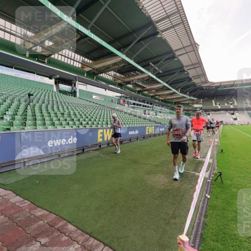 13.09.2026 - 21. swb-Marathon Bremen Michael Burmester http://msf.ph/oto/10317281 13.09.2026 13:14:38 Laufen im Stadion 263, 266, 270, 278, 300, 414, 460, 576, 600, 631, 768, 950, 956, 1005, 1008, 1047, 1392, 1408, 1426, 1573, 1596, 1818, 1819, 2024, 2035, 2079, 2233, 2235, 2314, 2359, 2387, 2412, 2457, 2466, 2484, 2494, 2521, 2540, 2564, 2612, 2690, 2691, 2693, 2737, 2760, 2783, 2816, 2829, 2838, 2859, 2861, 2865, 2887, 2921, 2958, 2972, 2978, 3016, 3111, 3209, 3277, 3304, 3355, 3378, 3405, 3428, 3653, 3661, 3670, 3680, 3829, 4034, 4080, 4306, 703 meine-sportfotos.de