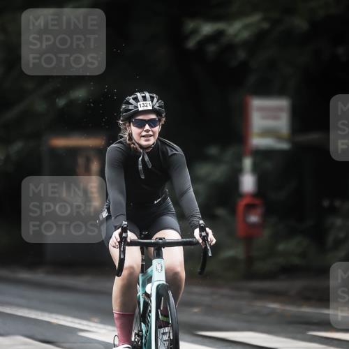 13.09.2026 - Stadtparktriathlon H.Heesch http://msf.ph/oto/10317321 13.09.2026 13:01:05 Radfahren 1209, 1298, 1321, 1325, 1367, 1400 meine-sportfotos.de