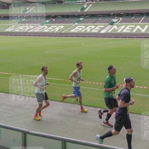 13.09.2026 - 21. swb-Marathon Bremen Michael Burmester http://msf.ph/oto/10317326 13.09.2026 12:52:33 Laufen im Stadion 102, 107, 145, 235, 683, 734, 755, 792, 863, 985, 987, 1033, 1043, 1056, 1125, 1146, 1162, 1232, 1252, 1297, 1445, 1455, 1492, 1528, 1542, 1646, 1664, 1704, 1955, 2007, 2008, 2043, 2203, 2350, 2447, 2480, 2498, 2759, 2767, 2820, 2847, 2858, 3085, 3149, 3236, 3336, 3362, 3440, 3448, 3566, 3703, 3830, 3899, 3988, 4165, 4283, 4429, 4475, 4571, 4573, 4582, 4605, 4727, 4781, 4782, 4895, 5079, 5152, 5168, 5379, 5521, 6274, 8798 meine-sportfotos.de
