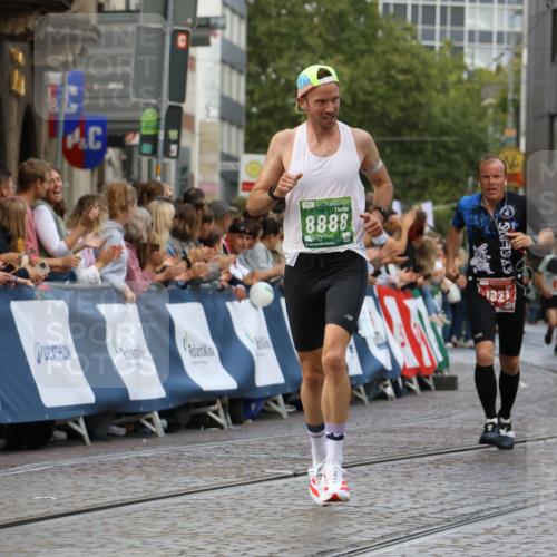 13.09.2026 - 21. swb-Marathon Bremen Strokosch-Dieckow http://msf.ph/oto/10317350 13.09.2026 13:06:50 Ziel 508, 1770, 1921, 2832, 3910, 4777, 7590, 8621, 13148, 749, 3794, 3973, 8888, 9708 meine-sportfotos.de