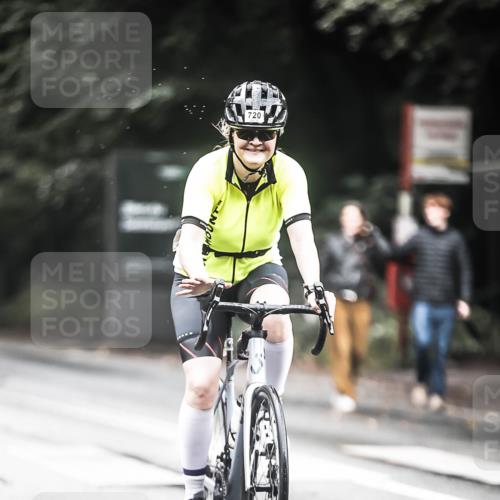 13.09.2026 - Stadtparktriathlon H.Heesch http://msf.ph/oto/10317356 13.09.2026 11:53:09 Radfahren 720, 798, 839, 844, 866 meine-sportfotos.de