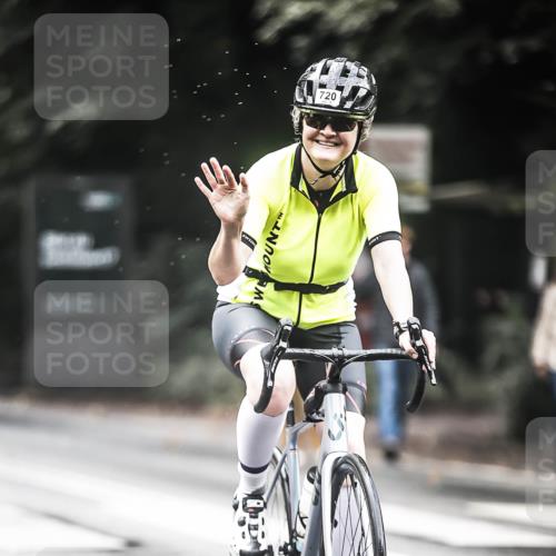 13.09.2026 - Stadtparktriathlon H.Heesch http://msf.ph/oto/10317366 13.09.2026 11:53:09 Radfahren 720, 798, 839, 844, 866 meine-sportfotos.de