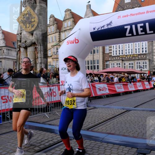13.09.2026 - 21. swb-Marathon Bremen Tim E. http://msf.ph/oto/10317369 13.09.2026 10:57:19 Ziel 10157, 10408, 10610, 10700, 10772, 11000, 11079, 11236, 11292, 11328, 11484, 11946, 12032 meine-sportfotos.de