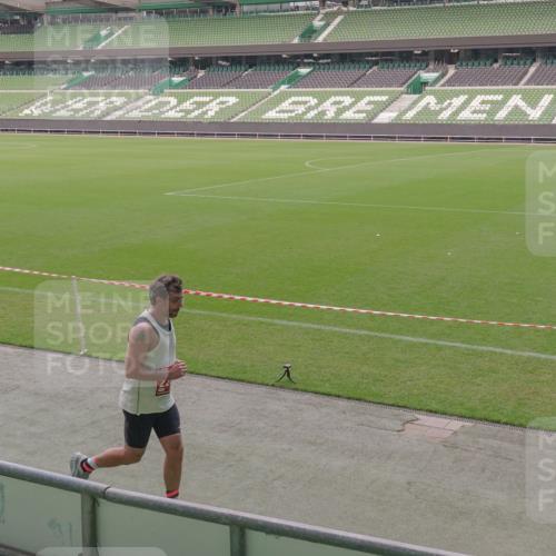 13.09.2026 - 21. swb-Marathon Bremen Michael Burmester http://msf.ph/oto/10317414 13.09.2026 12:52:41 Laufen im Stadion 102, 107, 145, 235, 376, 541, 683, 734, 755, 792, 863, 982, 985, 987, 1033, 1043, 1056, 1125, 1146, 1162, 1232, 1252, 1297, 1433, 1445, 1455, 1492, 1528, 1542, 1646, 1664, 1704, 1955, 2007, 2008, 2043, 2203, 2350, 2362, 2401, 2422, 2447, 2454, 2480, 2498, 2759, 2767, 2820, 2847, 2858, 2997, 3085, 3149, 3236, 3336, 3362, 3440, 3448, 3566, 3703, 3830, 3899, 3988, 4165, 4283, 4429, 4475, 4571, 4573, 4582, 4605, 4727, 4781, 4782, 4895, 5079, 5152, 5168, 5379 meine-sportfotos.de