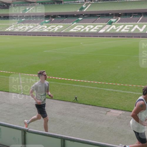 13.09.2026 - 21. swb-Marathon Bremen Michael Burmester http://msf.ph/oto/10317432 13.09.2026 12:52:42 Laufen im Stadion 102, 107, 145, 235, 376, 541, 683, 734, 755, 792, 863, 982, 985, 987, 1033, 1043, 1056, 1125, 1146, 1162, 1232, 1252, 1297, 1433, 1445, 1455, 1492, 1528, 1542, 1646, 1664, 1704, 1814, 1955, 2007, 2008, 2043, 2203, 2350, 2362, 2401, 2422, 2447, 2454, 2480, 2498, 2759, 2767, 2820, 2847, 2858, 2997, 3085, 3149, 3236, 3336, 3362, 3440, 3448, 3566, 3703, 3830, 3899, 3988, 4165, 4283, 4429, 4475, 4571, 4573, 4582, 4605, 4727, 4781, 4782, 4895, 5079, 5152, 5168, 5379 meine-sportfotos.de