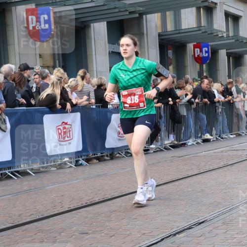 13.09.2026 - 21. swb-Marathon Bremen Strokosch-Dieckow http://msf.ph/oto/10317439 13.09.2026 13:16:44 Ziel 385, 1970, 2052, 2319, 3246, 3706, 3961, 4137, 4156, 6049, 6624, 6704, 6759, 6819, 6953, 7284, 7297, 7387, 8111, 8418, 8858, 472, 675, 696, 734, 816, 827, 985, 1076, 1162, 2473, 2474, 2604, 2809, 3716, 4135, 4485, 5255, 5772, 6367, 6531, 6535, 7053, 7603, 7801, 7875, 8171, 8288 meine-sportfotos.de