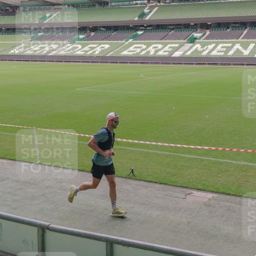 13.09.2026 - 21. swb-Marathon Bremen Michael Burmester http://msf.ph/oto/10317452 13.09.2026 12:52:43 Laufen im Stadion 102, 107, 145, 235, 376, 541, 615, 616, 683, 734, 755, 792, 863, 982, 985, 987, 1033, 1043, 1056, 1125, 1146, 1162, 1232, 1252, 1297, 1433, 1445, 1492, 1528, 1542, 1646, 1664, 1704, 1707, 1814, 1955, 2007, 2008, 2043, 2203, 2280, 2350, 2362, 2401, 2422, 2447, 2454, 2480, 2498, 2759, 2767, 2820, 2847, 2858, 2997, 3085, 3149, 3236, 3336, 3362, 3440, 3448, 3566, 3703, 3830, 3899, 3988, 4165, 4283, 4429, 4475, 4571, 4573, 4582, 4605, 4727, 4781, 4782, 4895, 5079, 5152, 5168, 5379 meine-sportfotos.de