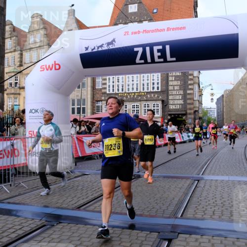 13.09.2026 - 21. swb-Marathon Bremen Tim E. http://msf.ph/oto/10317453 13.09.2026 10:57:27 Ziel 10157, 10166, 10408, 10578, 10687, 10700, 10772, 10969, 11236, 11292, 11484, 11667, 12032, 12263, 12382, 12383, 12411 meine-sportfotos.de