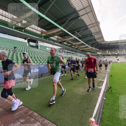 13.09.2026 - 21. swb-Marathon Bremen Michael Burmester http://msf.ph/oto/10317458 13.09.2026 13:14:57 Laufen im Stadion 143, 263, 266, 300, 414, 460, 600, 631, 768, 956, 1008, 1047, 1392, 1408, 1573, 1596, 1818, 1819, 1874, 2024, 2035, 2079, 2233, 2235, 2314, 2359, 2385, 2386, 2387, 2412, 2457, 2466, 2484, 2494, 2521, 2540, 2564, 2667, 2690, 2691, 2693, 2737, 2760, 2783, 2829, 2838, 2859, 2861, 2865, 2874, 2887, 2958, 2972, 2978, 3075, 3111, 3157, 3165, 3185, 3209, 3265, 3304, 3355, 3378, 3382, 3405, 3428, 3653, 3661, 3670, 3680, 3829, 4034, 4080, 4306, 703 meine-sportfotos.de