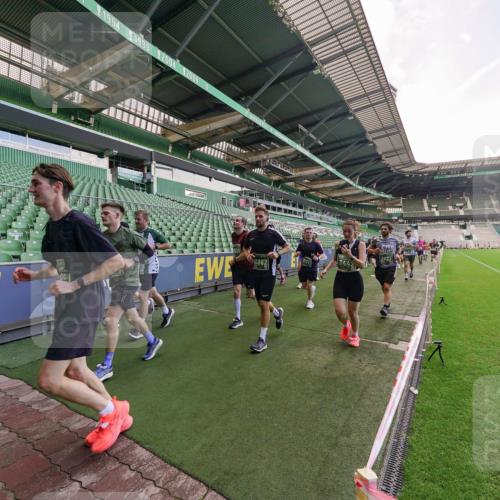 13.09.2026 - 21. swb-Marathon Bremen Michael Burmester http://msf.ph/oto/10317502 13.09.2026 13:15:00 Laufen im Stadion 143, 263, 266, 300, 414, 460, 631, 768, 956, 1008, 1047, 1392, 1408, 1573, 1596, 1818, 1819, 1874, 2024, 2035, 2079, 2233, 2235, 2314, 2359, 2385, 2386, 2387, 2412, 2457, 2466, 2484, 2494, 2521, 2540, 2564, 2667, 2690, 2691, 2693, 2737, 2760, 2783, 2829, 2838, 2859, 2861, 2865, 2874, 2887, 2958, 2978, 3075, 3111, 3157, 3165, 3185, 3209, 3265, 3304, 3355, 3378, 3382, 3405, 3428, 3653, 3661, 3670, 3680, 3829, 4034, 4080, 4306, 703 meine-sportfotos.de