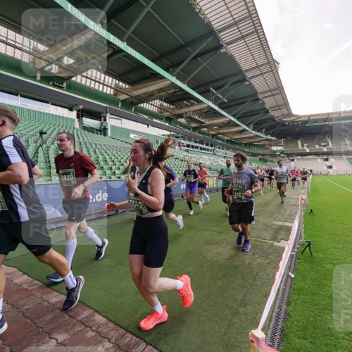 13.09.2026 - 21. swb-Marathon Bremen Michael Burmester http://msf.ph/oto/10317512 13.09.2026 13:15:01 Laufen im Stadion 143, 263, 266, 300, 414, 460, 631, 768, 956, 1008, 1047, 1392, 1408, 1573, 1818, 1819, 1874, 2024, 2035, 2079, 2233, 2235, 2314, 2359, 2385, 2386, 2387, 2412, 2457, 2466, 2484, 2494, 2521, 2540, 2564, 2667, 2690, 2691, 2693, 2737, 2760, 2783, 2829, 2838, 2859, 2861, 2865, 2874, 2887, 2958, 2978, 3075, 3111, 3157, 3165, 3185, 3209, 3265, 3304, 3355, 3378, 3382, 3405, 3428, 3653, 3661, 3670, 3680, 3829, 4034, 4080, 4306, 703 meine-sportfotos.de
