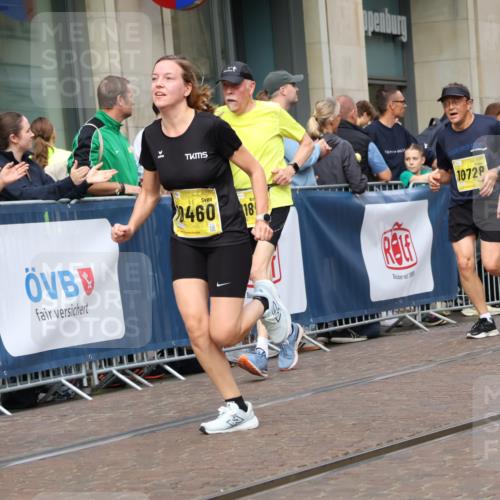 13.09.2026 - 21. swb-Marathon Bremen Strokosch-Dieckow http://msf.ph/oto/10317536 13.09.2026 10:57:40 Ziel 10078, 10543, 10559, 10565, 10604, 10673, 10707, 10728, 10826, 10828, 10903, 10914, 10931, 10932, 11136, 11153, 11332, 11532, 11568, 11824, 11856, 11863, 11884, 12228, 12231, 12427, 12441, 12482, 12551, 12555, 10177, 10226, 10300, 10394, 10460, 10517, 10518, 11106, 11245, 11365, 11480, 11498, 11532, 11568, 11609, 11734, 11965, 11966, 12037, 12111, 12222, 12264, 12372, 12400 meine-sportfotos.de