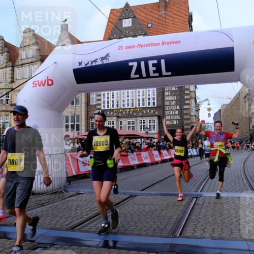 13.09.2026 - 21. swb-Marathon Bremen Tim E. http://msf.ph/oto/10317568 13.09.2026 10:57:30 Ziel 10157, 10166, 10578, 10687, 10700, 10772, 10969, 11236, 11292, 11484, 11667, 12032, 12263, 12382, 12383, 12400, 12411 meine-sportfotos.de