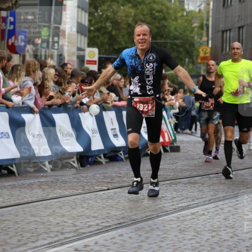 13.09.2026 - 21. swb-Marathon Bremen Strokosch-Dieckow http://msf.ph/oto/10317574 13.09.2026 13:06:53 Ziel 508, 788, 1770, 1921, 2832, 3910, 4777, 5238, 6951, 7590, 8621, 13148, 749, 1540, 3794, 3973, 9708 meine-sportfotos.de