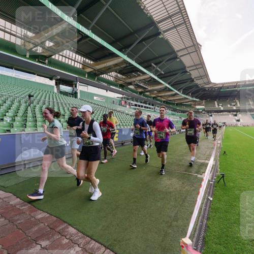 13.09.2026 - 21. swb-Marathon Bremen Michael Burmester http://msf.ph/oto/10317577 13.09.2026 13:15:07 Laufen im Stadion 143, 263, 266, 300, 414, 460, 598, 631, 768, 956, 1008, 1047, 1392, 1408, 1573, 1818, 1819, 1874, 2013, 2024, 2035, 2218, 2233, 2235, 2314, 2359, 2385, 2386, 2387, 2412, 2457, 2466, 2468, 2484, 2494, 2521, 2540, 2564, 2667, 2690, 2691, 2693, 2737, 2760, 2783, 2829, 2838, 2859, 2861, 2865, 2874, 2887, 2958, 2978, 3001, 3075, 3111, 3157, 3165, 3185, 3209, 3237, 3265, 3304, 3355, 3378, 3382, 3405, 3428, 3486, 3653, 3661, 3670, 3680, 3829, 4034, 4080, 4306, 703 meine-sportfotos.de
