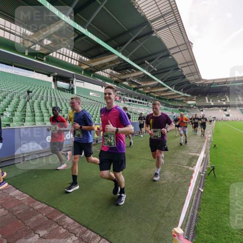 13.09.2026 - 21. swb-Marathon Bremen Michael Burmester http://msf.ph/oto/10317586 13.09.2026 13:15:08 Laufen im Stadion 143, 263, 266, 300, 414, 460, 598, 631, 768, 956, 1008, 1047, 1392, 1408, 1573, 1818, 1819, 1874, 2013, 2024, 2035, 2218, 2233, 2235, 2314, 2359, 2385, 2386, 2387, 2412, 2457, 2466, 2468, 2484, 2494, 2521, 2540, 2564, 2667, 2690, 2691, 2693, 2737, 2760, 2783, 2829, 2838, 2859, 2861, 2865, 2874, 2887, 2958, 2978, 3001, 3075, 3111, 3157, 3165, 3185, 3209, 3237, 3265, 3304, 3355, 3378, 3382, 3405, 3428, 3486, 3653, 3661, 3670, 3680, 3829, 4034, 4080, 4306, 703 meine-sportfotos.de