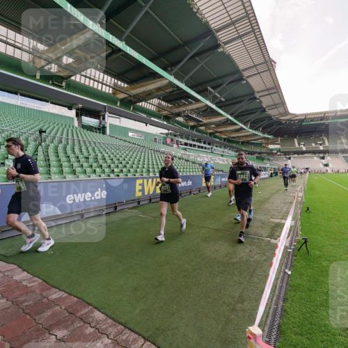 13.09.2026 - 21. swb-Marathon Bremen Michael Burmester http://msf.ph/oto/10317635 13.09.2026 13:15:11 Laufen im Stadion 143, 263, 266, 300, 414, 460, 598, 631, 653, 768, 956, 1008, 1047, 1392, 1408, 1573, 1818, 1819, 1874, 2013, 2024, 2035, 2218, 2233, 2235, 2314, 2359, 2385, 2386, 2412, 2457, 2466, 2468, 2484, 2494, 2521, 2540, 2564, 2667, 2678, 2690, 2691, 2693, 2737, 2760, 2783, 2829, 2838, 2859, 2861, 2865, 2874, 2887, 2958, 2978, 3001, 3075, 3111, 3157, 3165, 3185, 3209, 3237, 3265, 3304, 3355, 3378, 3382, 3405, 3428, 3486, 3512, 3653, 3661, 3670, 3680, 3829, 4034, 4080, 4306, 703 meine-sportfotos.de
