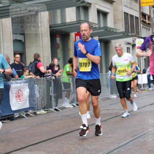 13.09.2026 - 21. swb-Marathon Bremen Strokosch-Dieckow http://msf.ph/oto/10317640 13.09.2026 10:57:43 Ziel 10078, 10494, 10543, 10559, 10565, 10604, 10673, 10707, 10728, 10826, 10828, 10903, 10914, 10931, 10932, 11136, 11295, 11332, 11752, 11824, 11856, 11863, 11884, 12231, 12427, 12441, 12482, 12551, 12555, 10177, 10226, 10300, 10394, 10460, 10517, 10518, 11106, 11153, 11245, 11365, 11480, 11498, 11532, 11568, 11609, 11734, 11965, 11966, 12037, 12111, 12222, 12228, 12264, 12372 meine-sportfotos.de