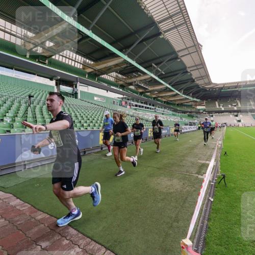 13.09.2026 - 21. swb-Marathon Bremen Michael Burmester http://msf.ph/oto/10317654 13.09.2026 13:15:13 Laufen im Stadion 143, 263, 266, 300, 414, 460, 598, 612, 631, 653, 768, 956, 1008, 1047, 1392, 1408, 1573, 1818, 1819, 1874, 2013, 2024, 2218, 2233, 2235, 2314, 2359, 2385, 2386, 2412, 2466, 2468, 2484, 2494, 2521, 2540, 2564, 2667, 2678, 2690, 2691, 2693, 2737, 2760, 2783, 2829, 2838, 2859, 2861, 2865, 2874, 2887, 2958, 2978, 3001, 3075, 3111, 3157, 3165, 3185, 3209, 3237, 3265, 3304, 3355, 3378, 3382, 3405, 3428, 3486, 3512, 3653, 3661, 3670, 3680, 3829, 4034, 4080, 4306, 703 meine-sportfotos.de