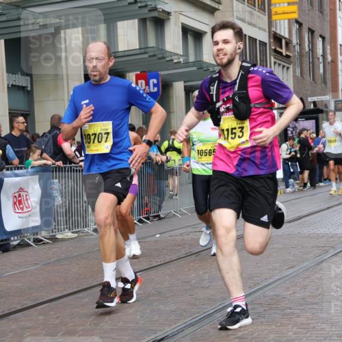 13.09.2026 - 21. swb-Marathon Bremen Strokosch-Dieckow http://msf.ph/oto/10317663 13.09.2026 10:57:43 Ziel 10078, 10494, 10543, 10559, 10565, 10604, 10673, 10707, 10728, 10826, 10828, 10903, 10914, 10931, 10932, 11136, 11295, 11332, 11752, 11824, 11856, 11863, 11884, 12231, 12427, 12441, 12482, 12551, 12555, 10177, 10226, 10300, 10394, 10460, 10517, 10518, 11106, 11153, 11245, 11365, 11480, 11498, 11532, 11568, 11609, 11734, 11965, 11966, 12037, 12111, 12222, 12228, 12264, 12372 meine-sportfotos.de